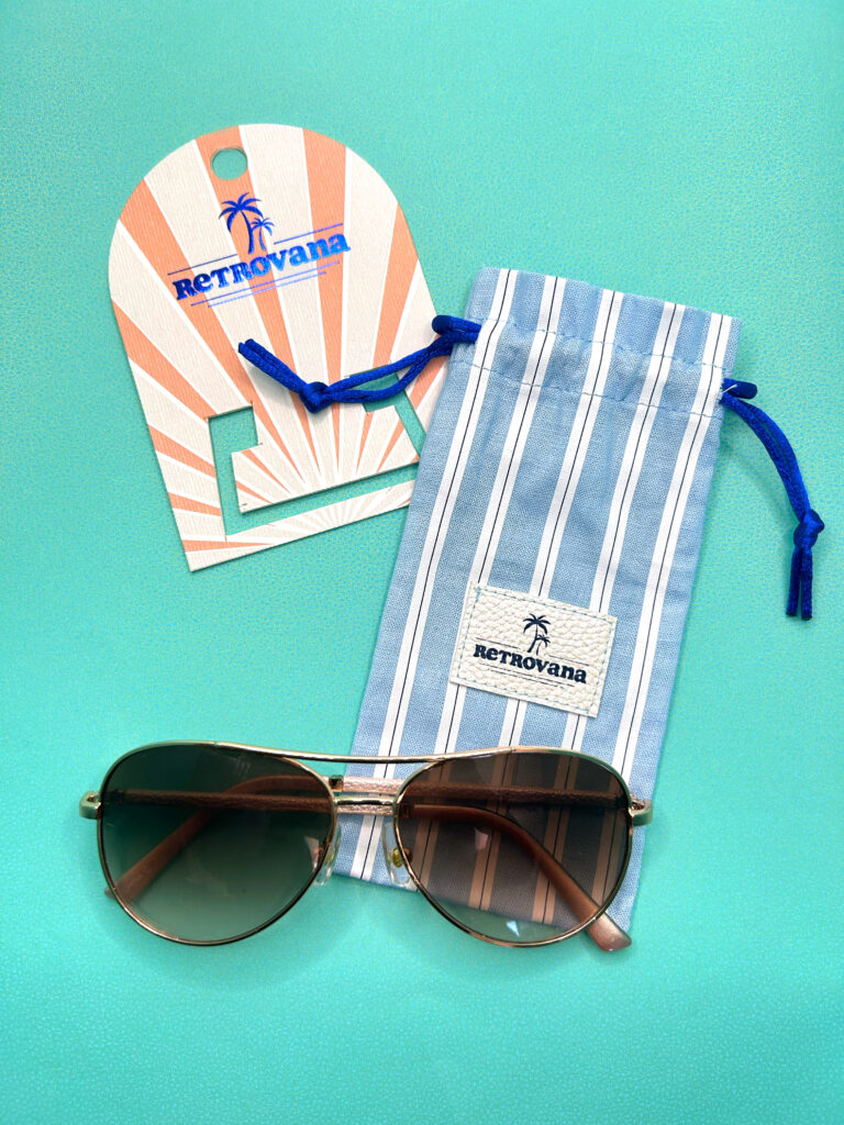 packaging trend pouch and card set design